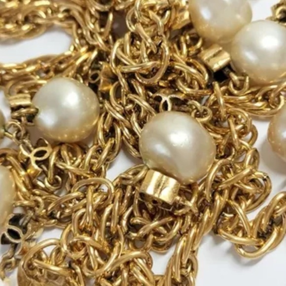 Chanel Vintage Pearl with Gold Plated CC Long Rope Chain - Picture 4 of 6